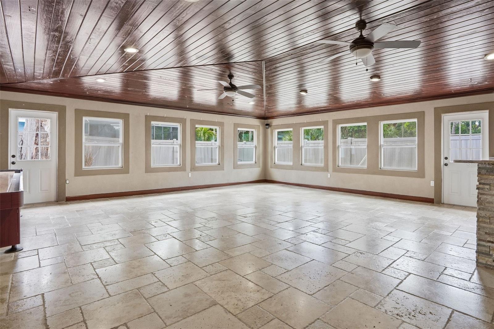 2121 PARK ST N, ST PETERSBURG, FL, 33710