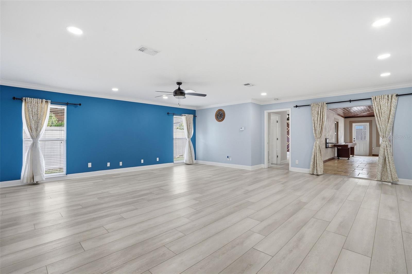 2121 PARK ST N, ST PETERSBURG, FL, 33710