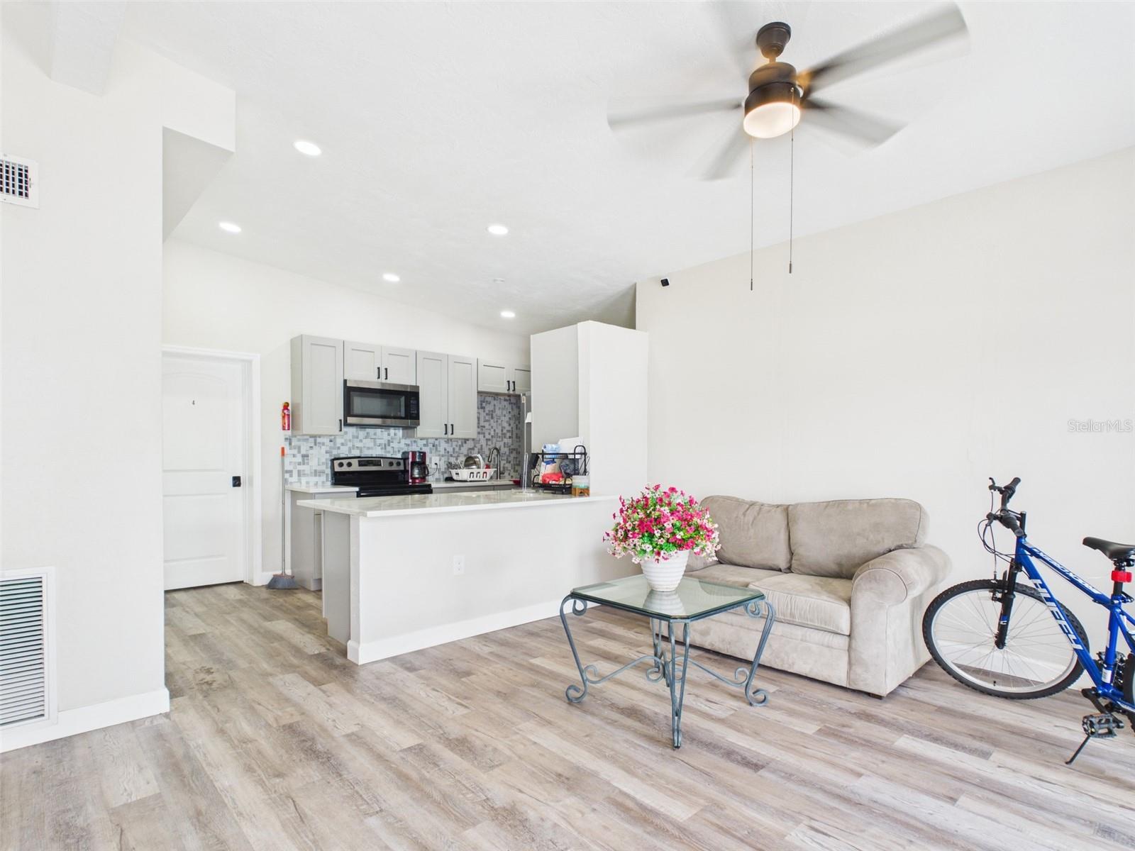 22040 FELTON AVE, PORT CHARLOTTE, FL, 33952