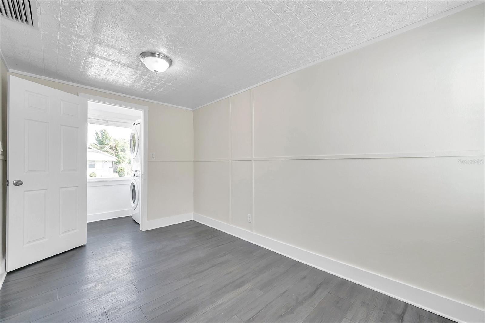 4000 10TH AVE N, ST PETERSBURG, FL, 33713