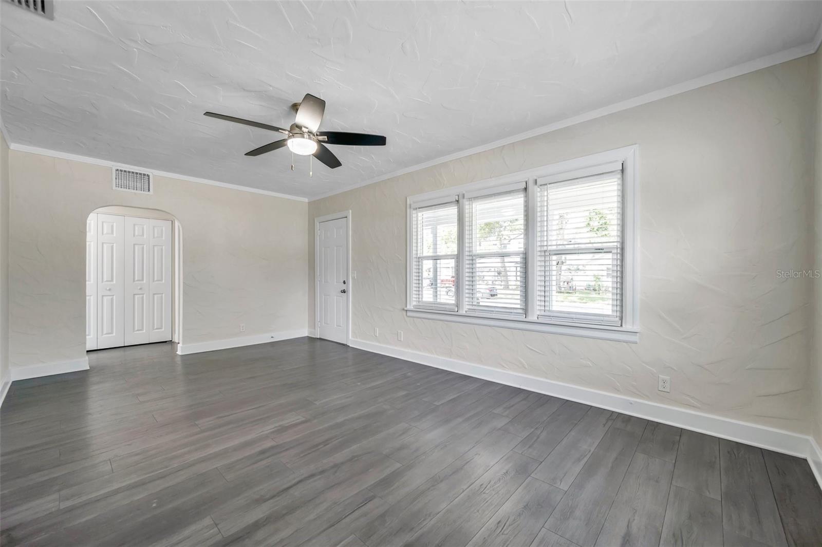4000 10TH AVE N, ST PETERSBURG, FL, 33713