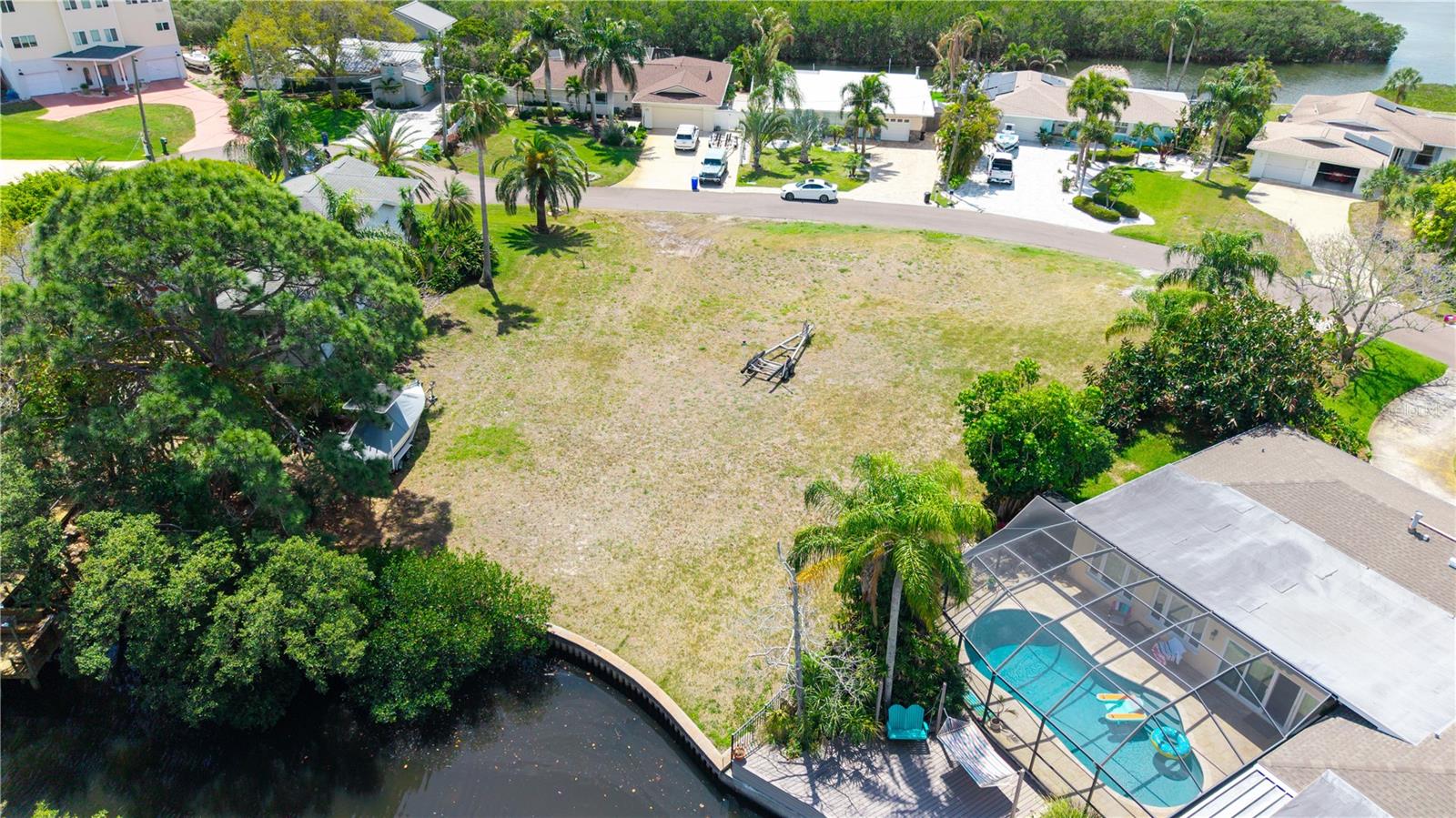 1121 S FLORIDA AVE, TARPON SPRINGS, FL, 34689