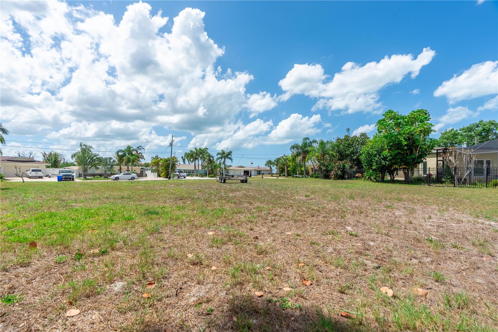 1121 S FLORIDA AVE, TARPON SPRINGS, FL, 34689