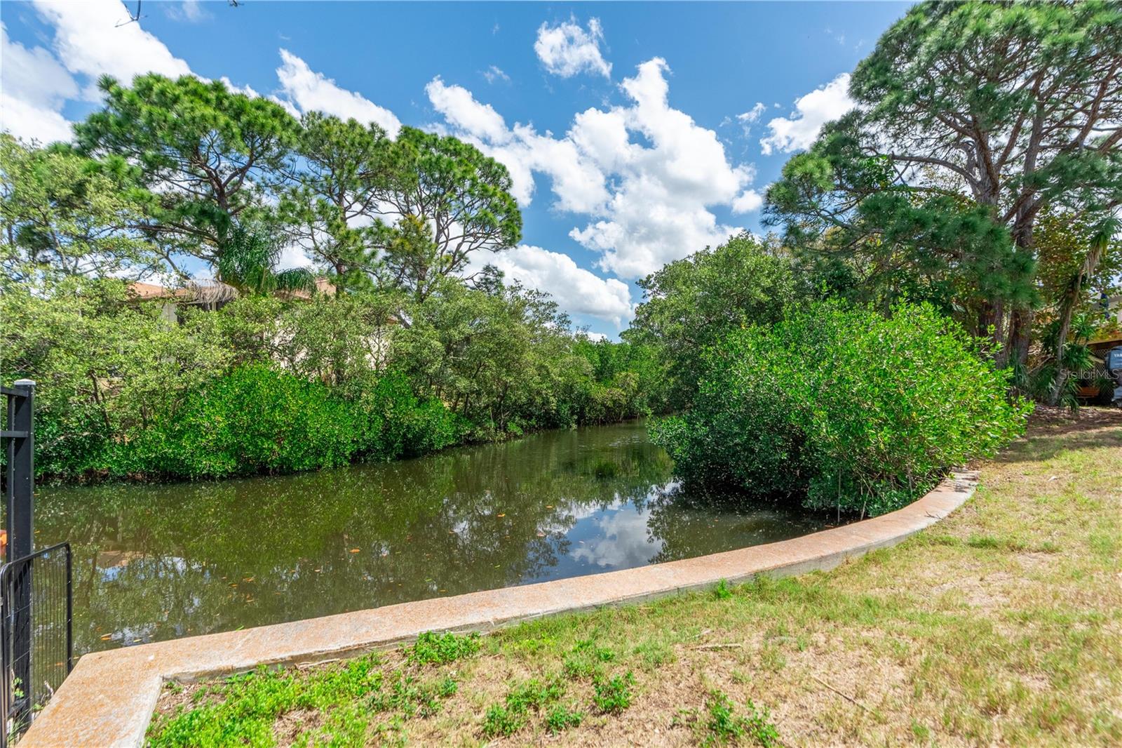 1121 S FLORIDA AVE, TARPON SPRINGS, FL, 34689
