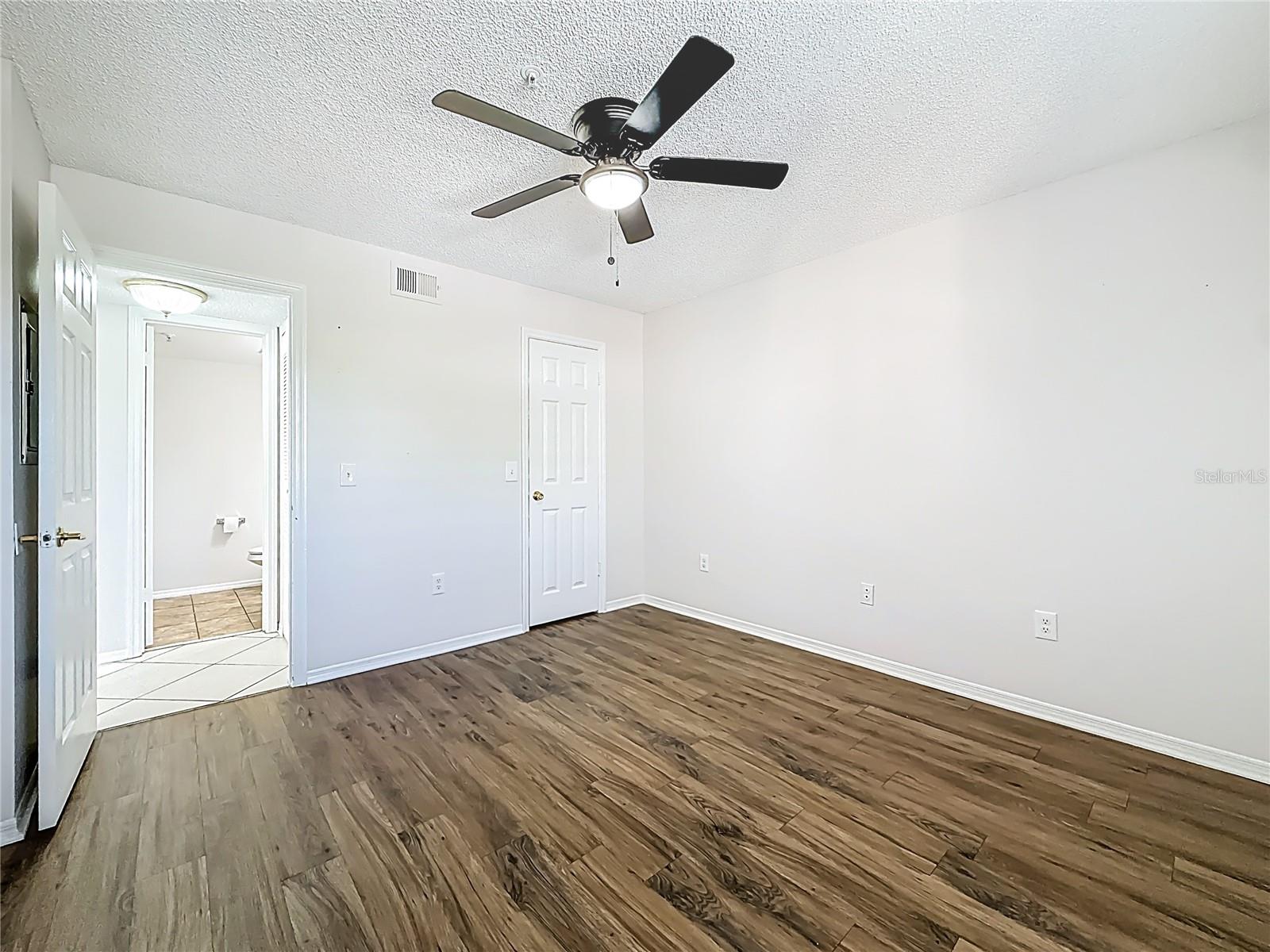 2400 FEATHER SOUND DR #933, CLEARWATER, FL, 33762