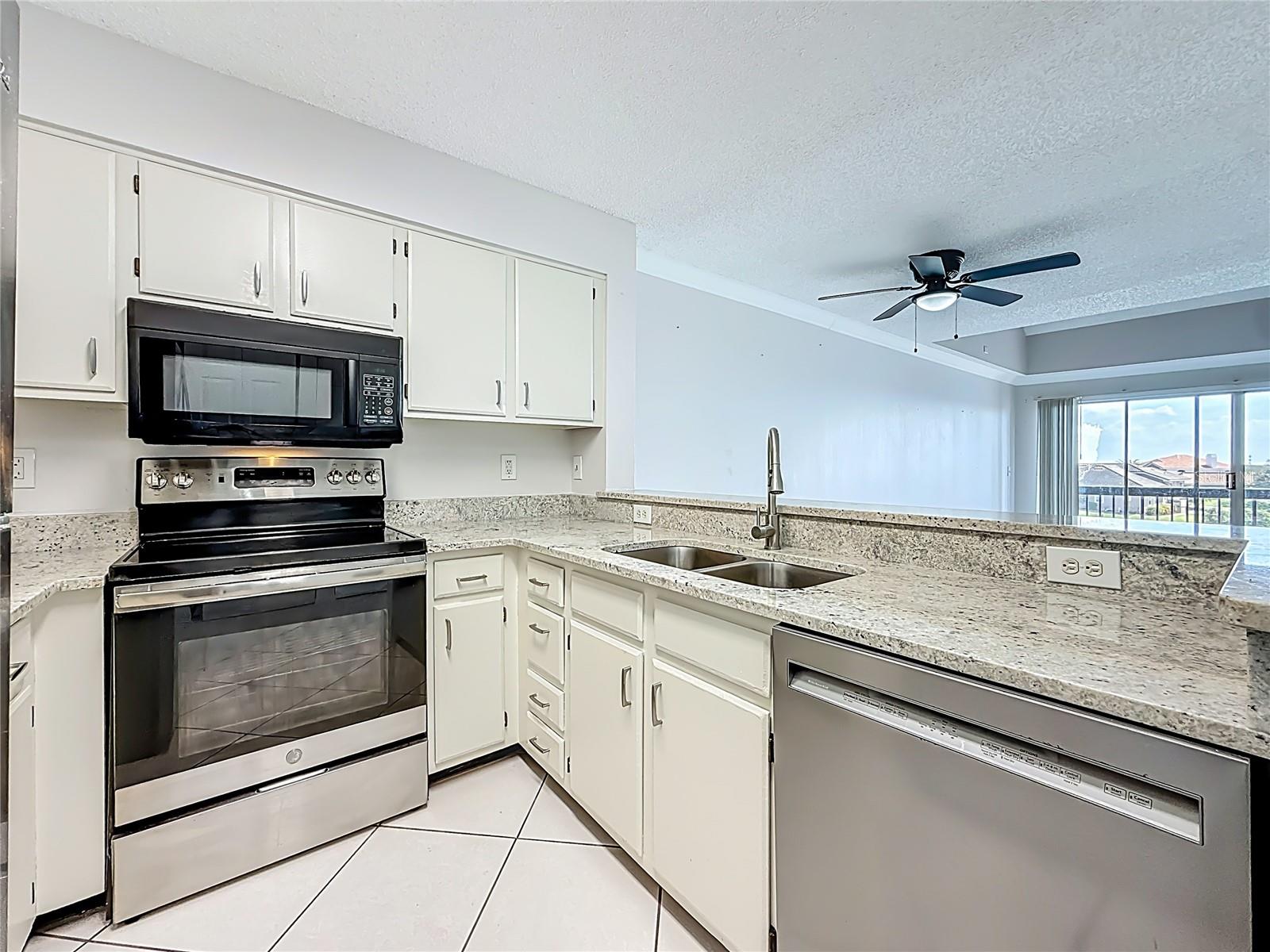 2400 FEATHER SOUND DR #933, CLEARWATER, FL, 33762