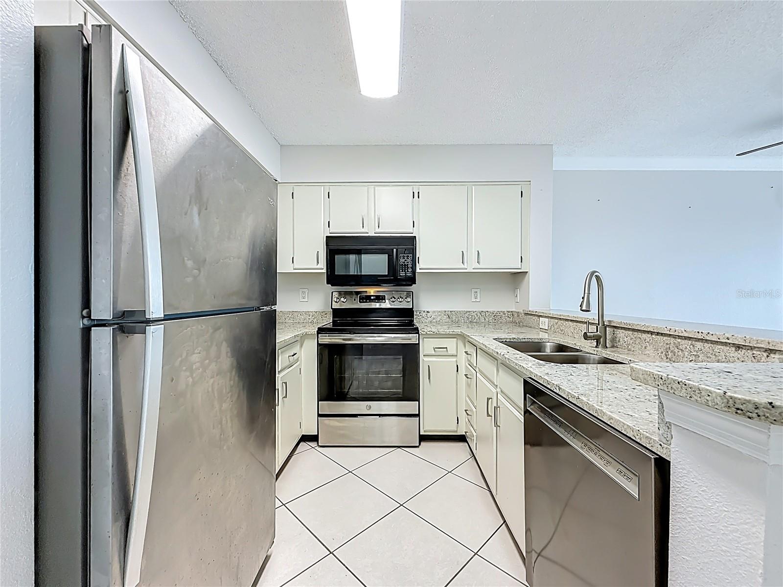 2400 FEATHER SOUND DR #933, CLEARWATER, FL, 33762