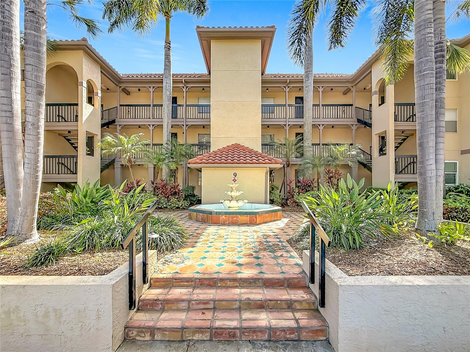 2400 FEATHER SOUND DR #933, CLEARWATER, FL, 33762