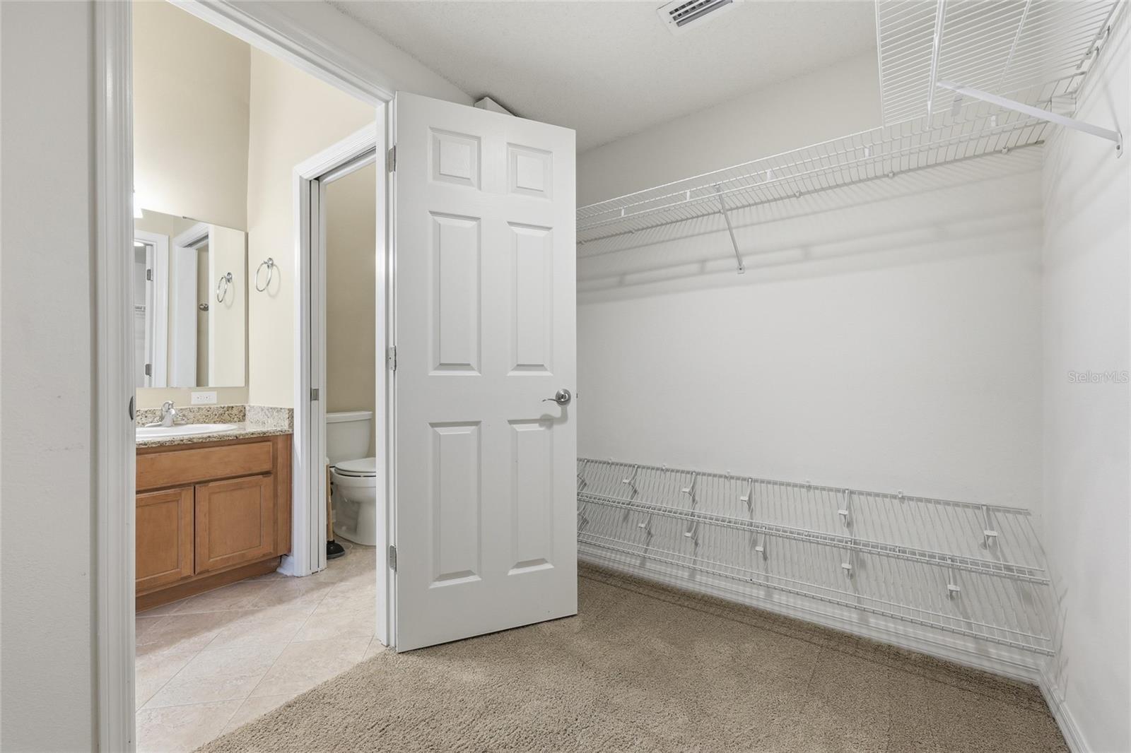 10000 SW 52ND AVE #B6, GAINESVILLE, FL, 32608