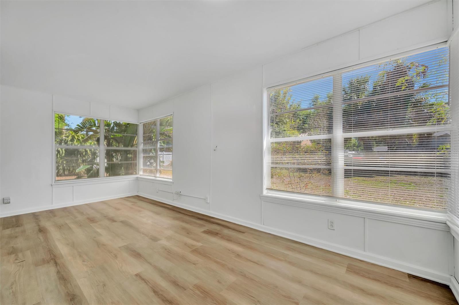 6348 7TH AVE N, ST PETERSBURG, FL, 33710