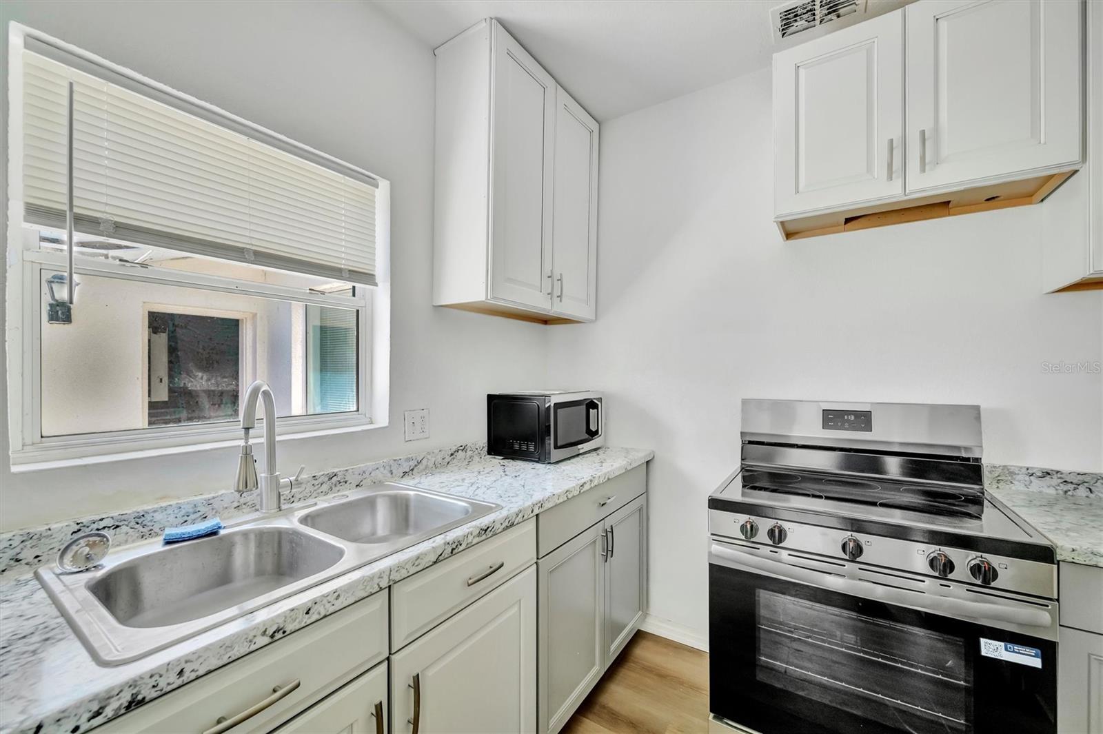 6348 7TH AVE N, ST PETERSBURG, FL, 33710