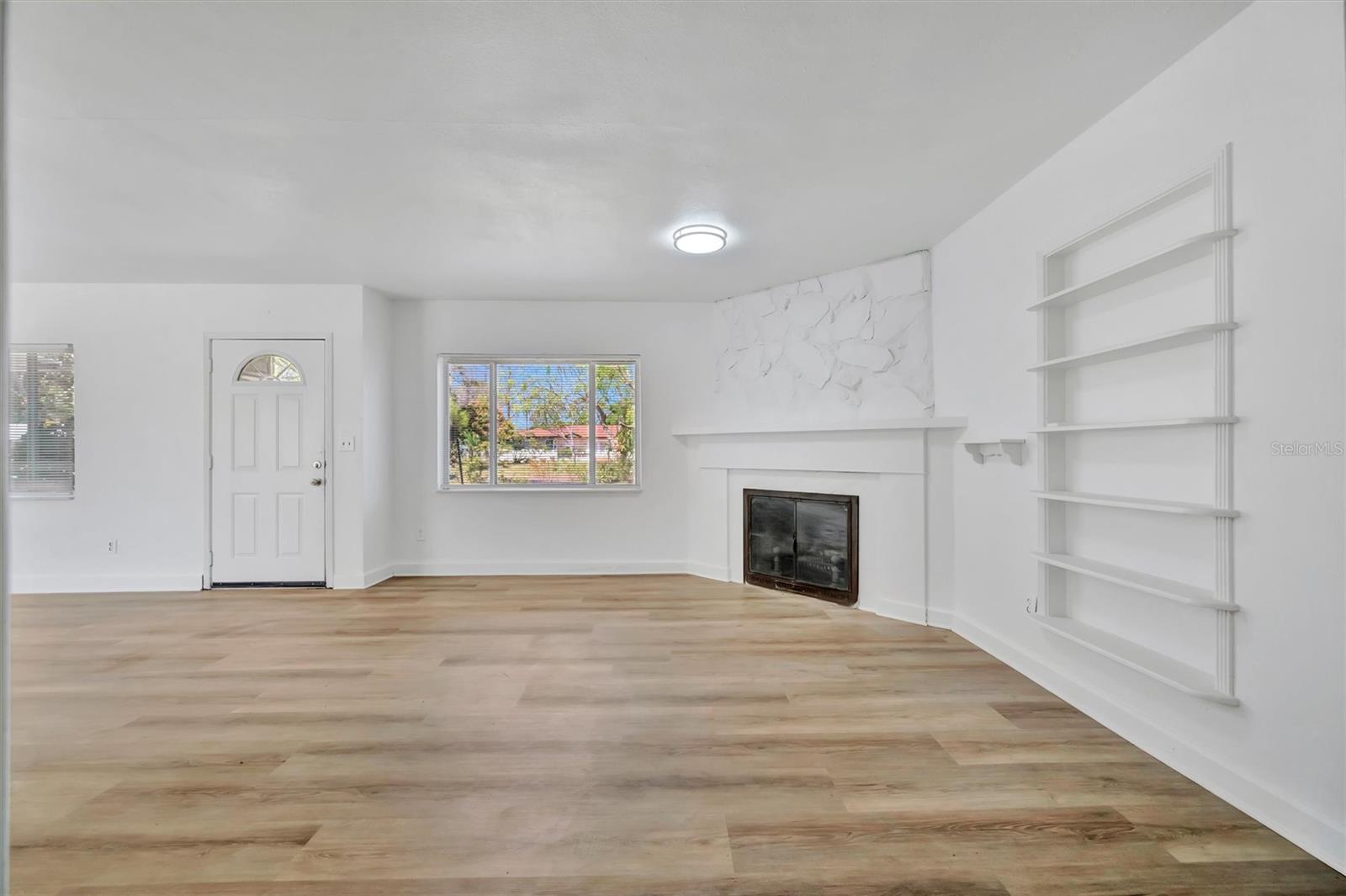 6348 7TH AVE N, ST PETERSBURG, FL, 33710