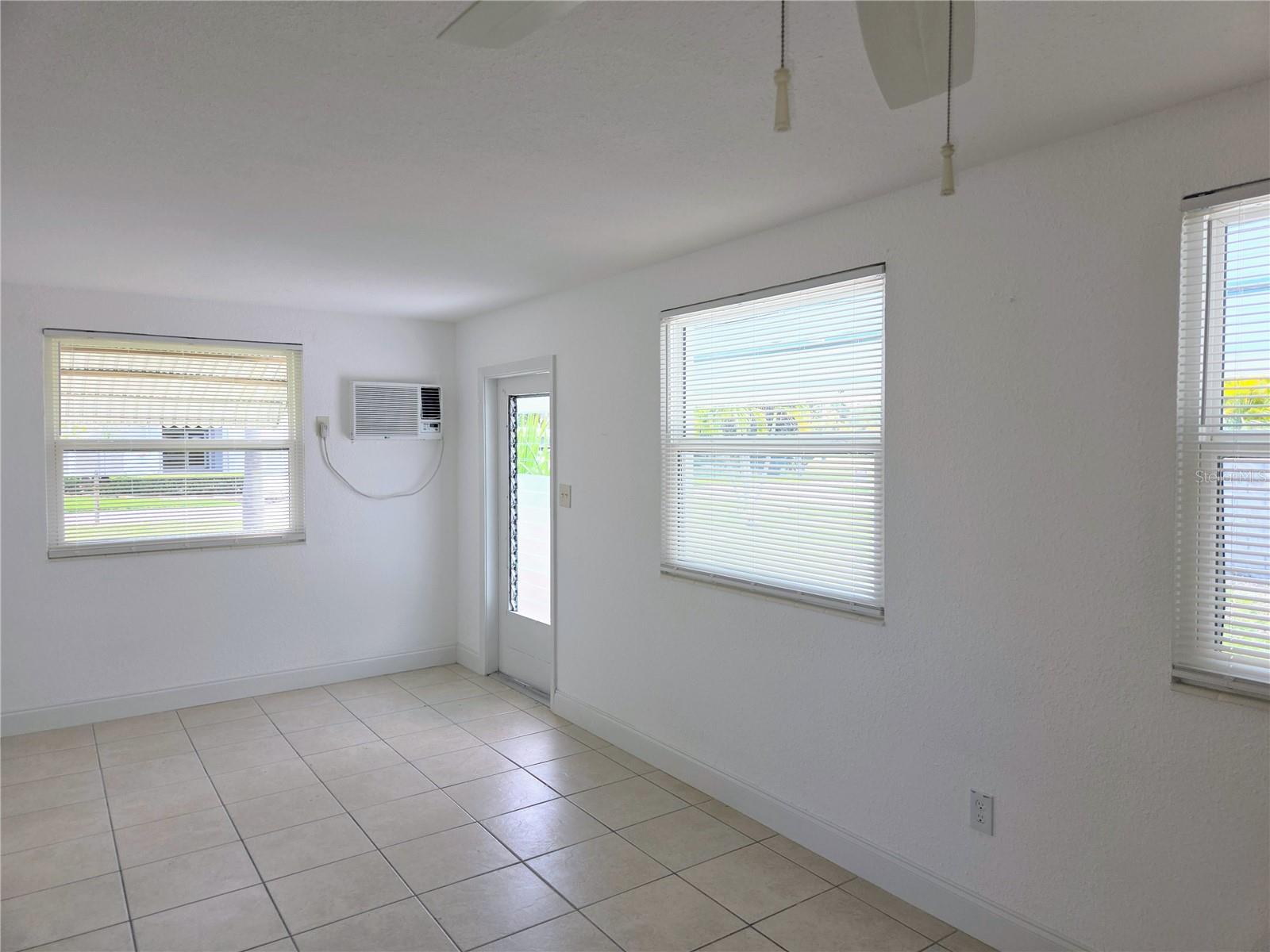 6931 HIBISCUS AVE S #1A, SOUTH PASADENA, FL, 33707