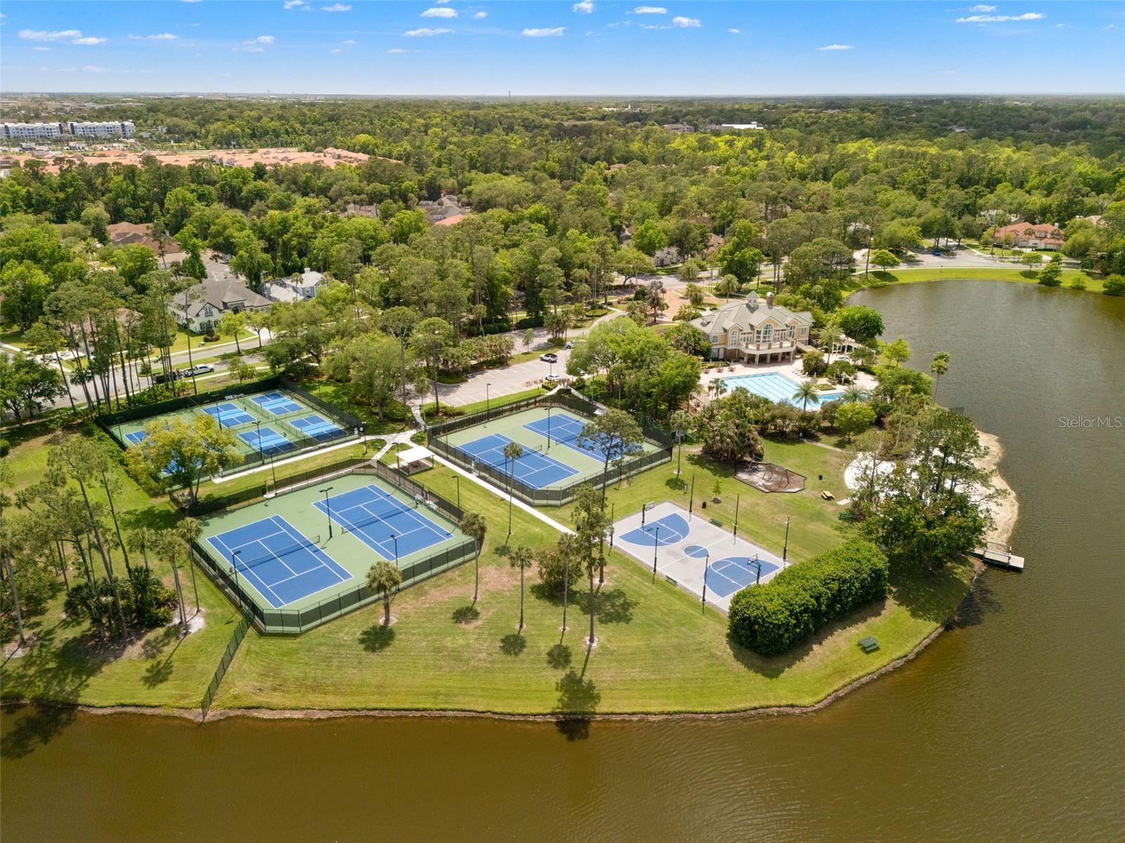 5236 SHORELINE CIR, SANFORD, FL, 32771