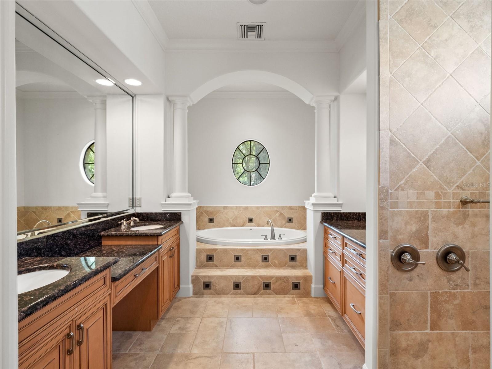 5236 SHORELINE CIR, SANFORD, FL, 32771