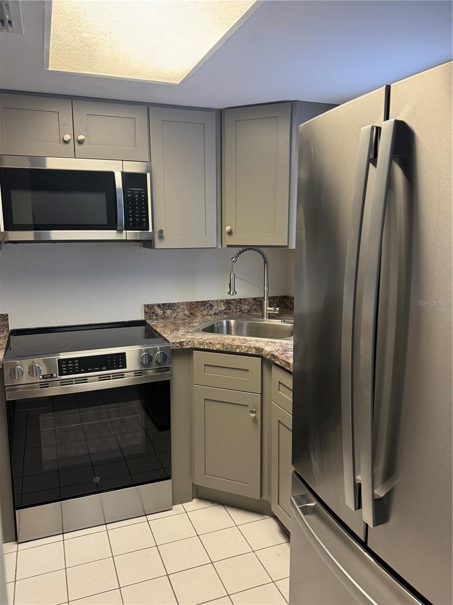 4956 HARBOR VILLA LN #102, NEW PORT RICHEY, FL, 34652