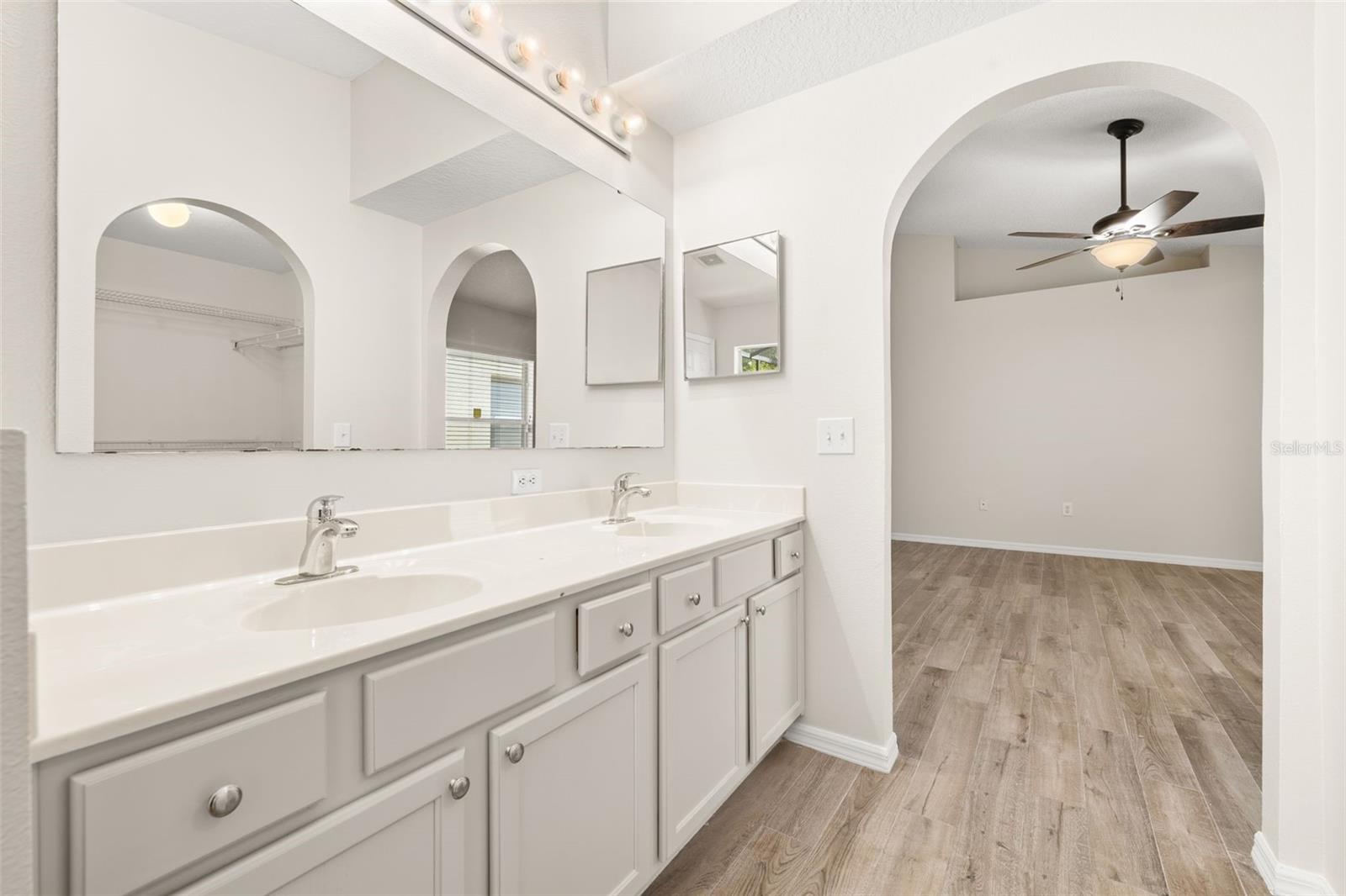 624 BLAKE AVE, DAVENPORT, FL, 33897