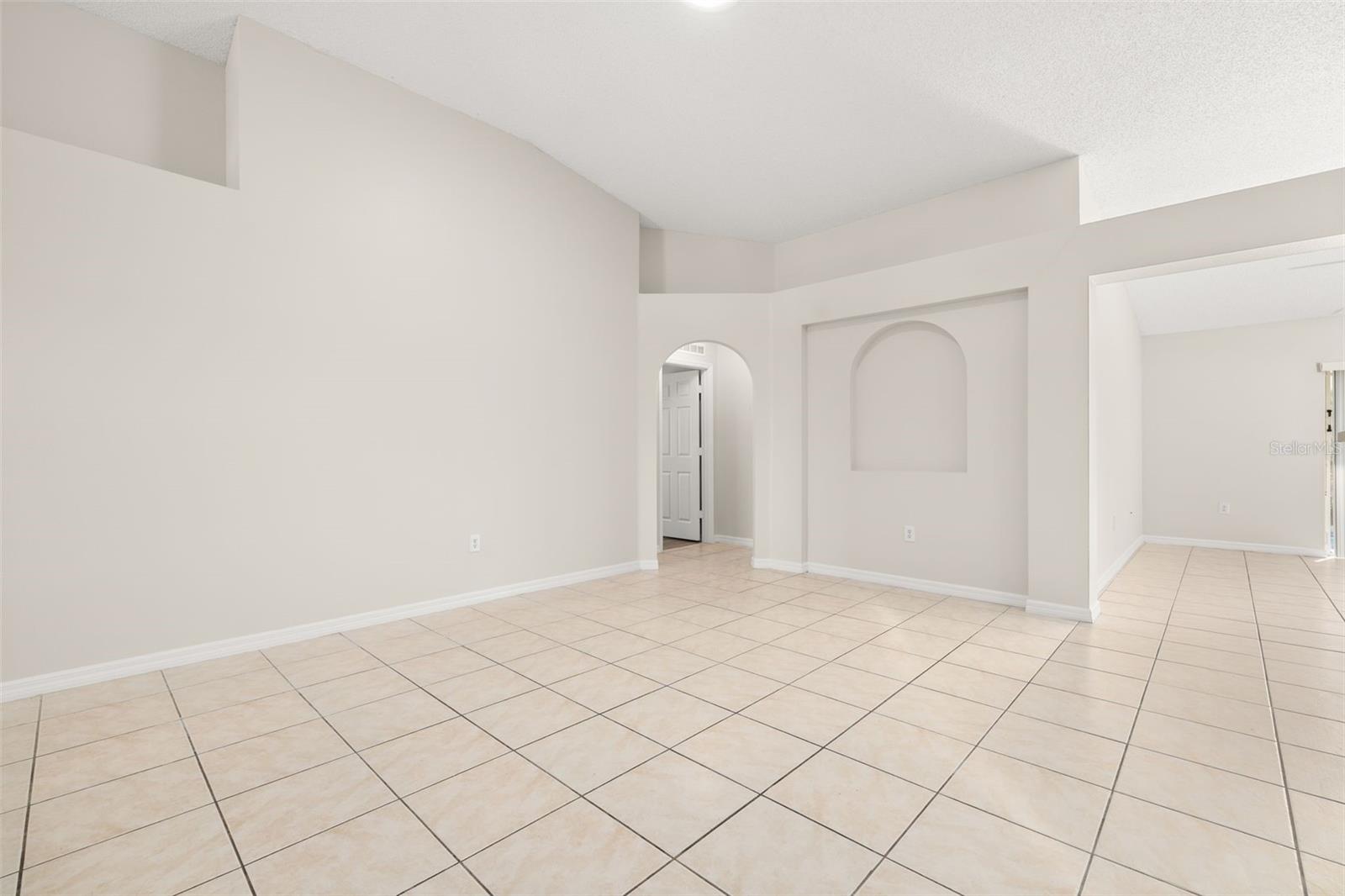 624 BLAKE AVE, DAVENPORT, FL, 33897
