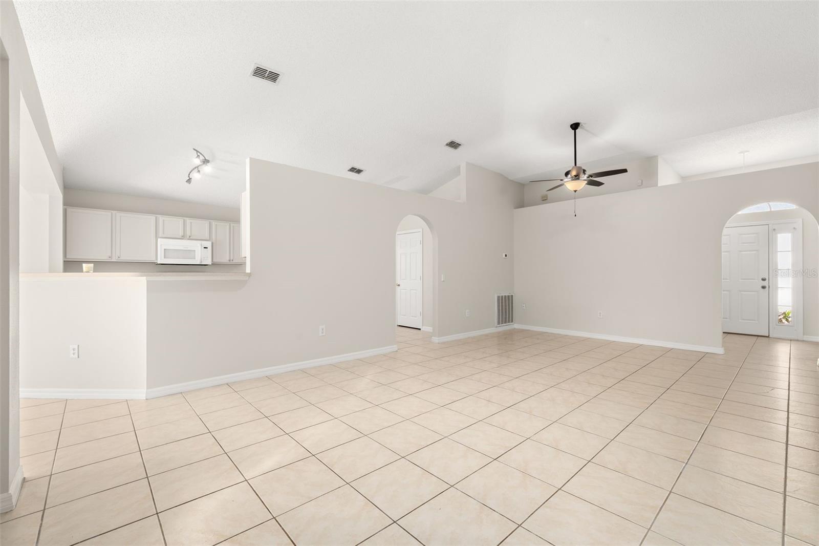 624 BLAKE AVE, DAVENPORT, FL, 33897
