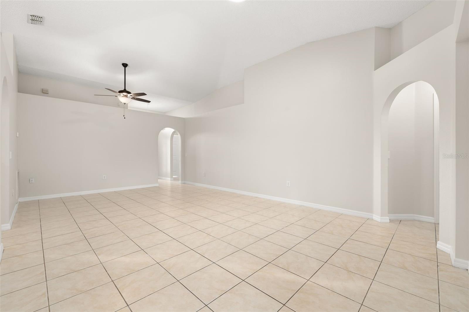 624 BLAKE AVE, DAVENPORT, FL, 33897