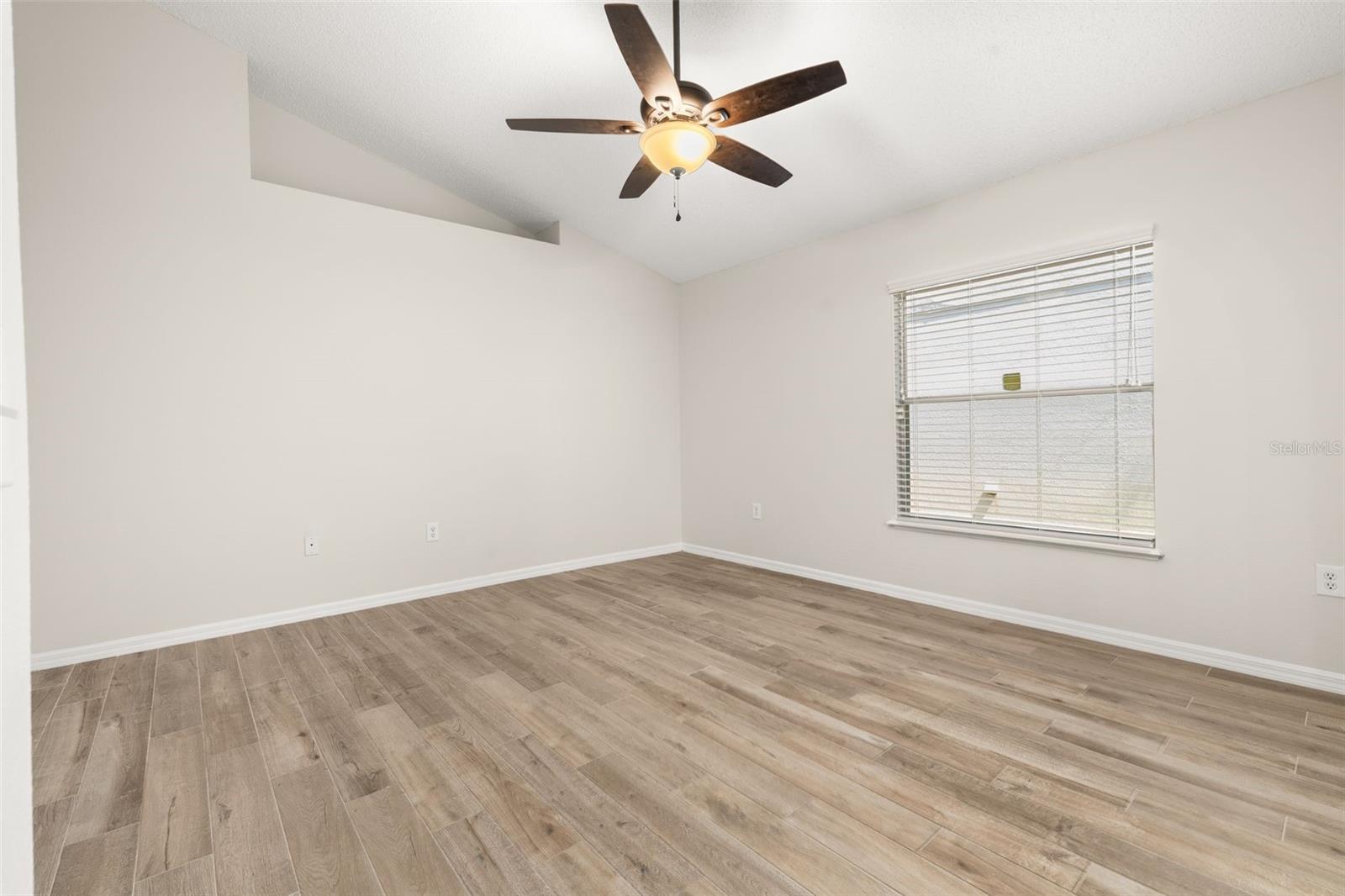 624 BLAKE AVE, DAVENPORT, FL, 33897
