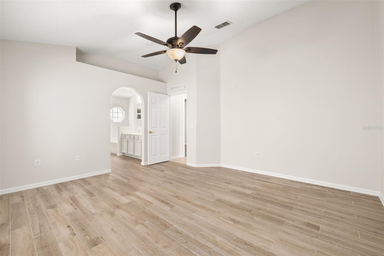 624 BLAKE AVE, DAVENPORT, FL, 33897
