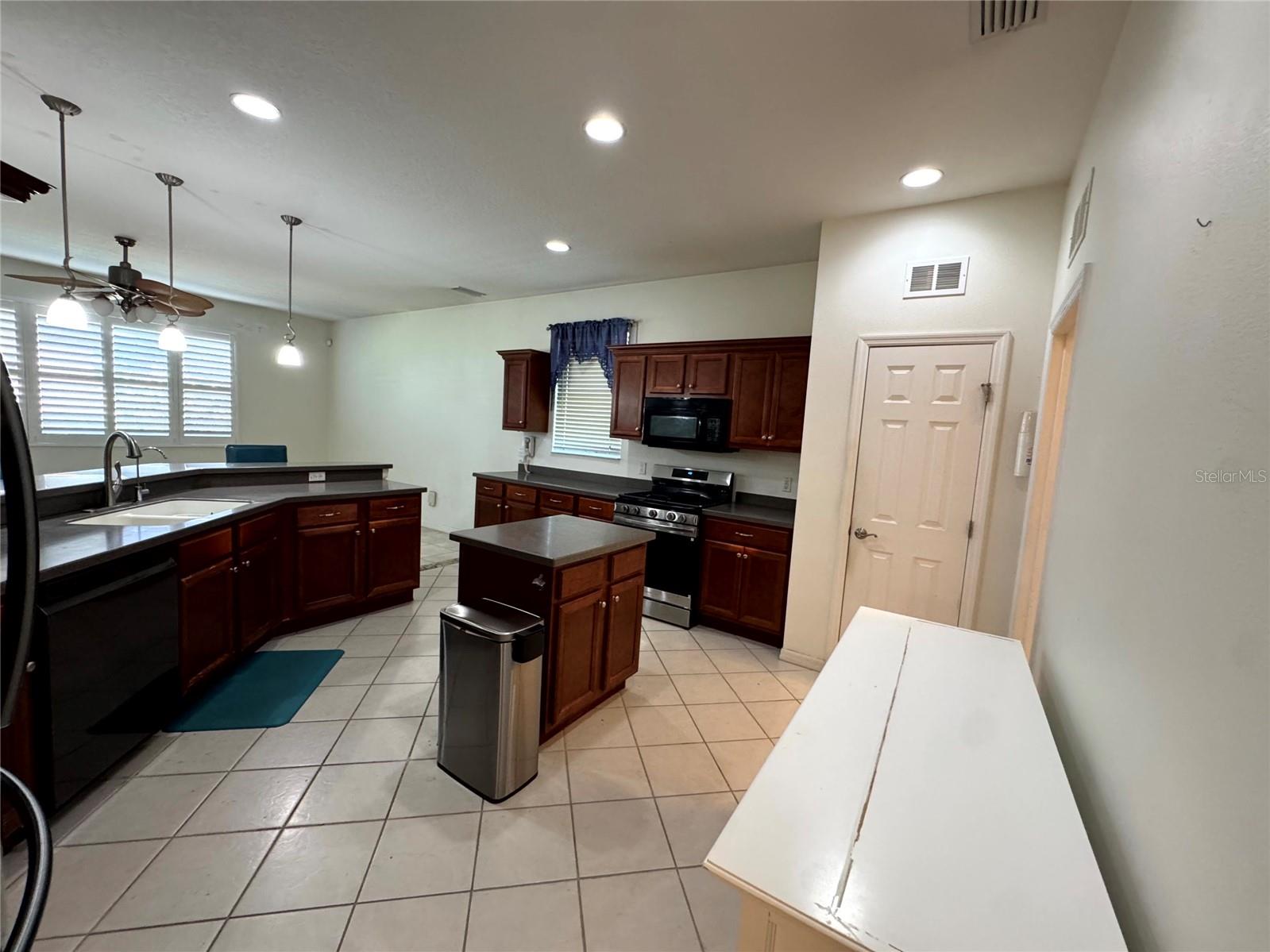 26712 AUGUSTA SPRINGS CIR, LEESBURG, FL, 34748