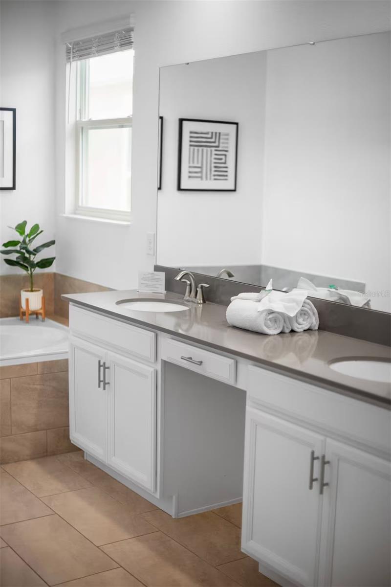 1069 LEADER ST, DAVENPORT, FL, 33896