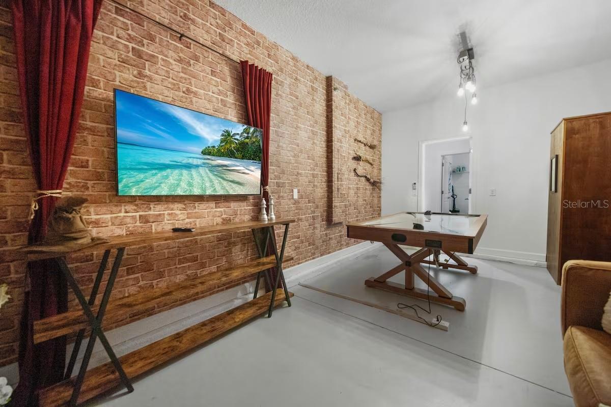 1069 LEADER ST, DAVENPORT, FL, 33896