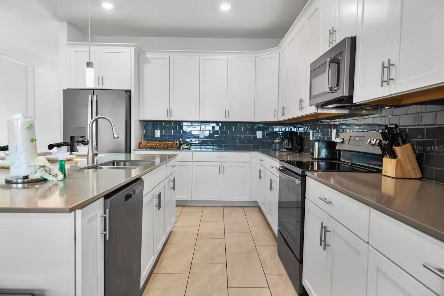 1069 LEADER ST, DAVENPORT, FL, 33896