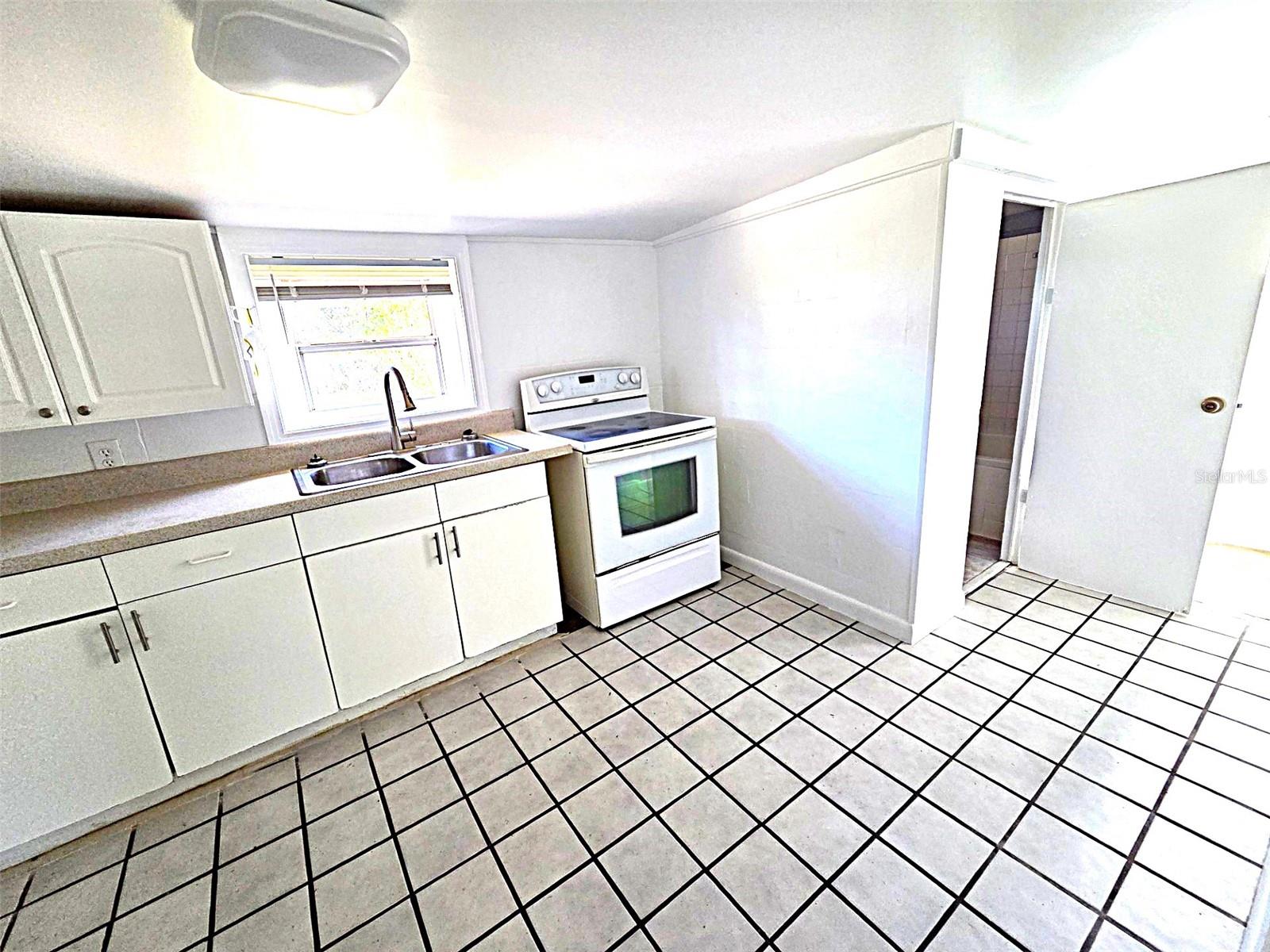 360 5TH AVE NW, LARGO, FL, 33770
