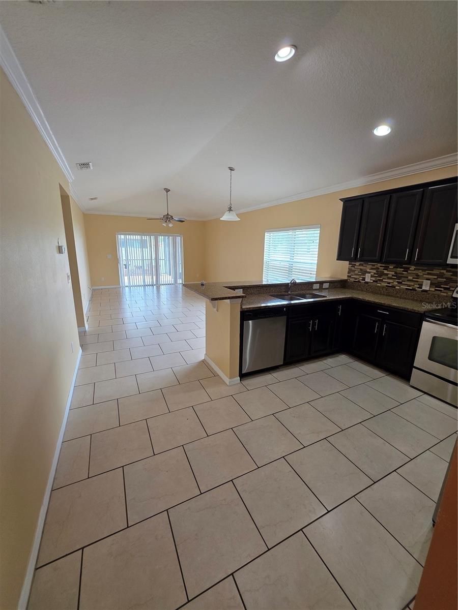 4600 CAVERNS DR, KISSIMMEE, FL, 34758