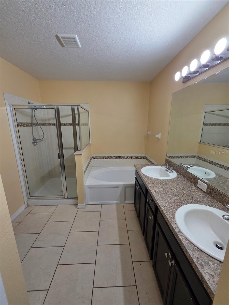 4600 CAVERNS DR, KISSIMMEE, FL, 34758
