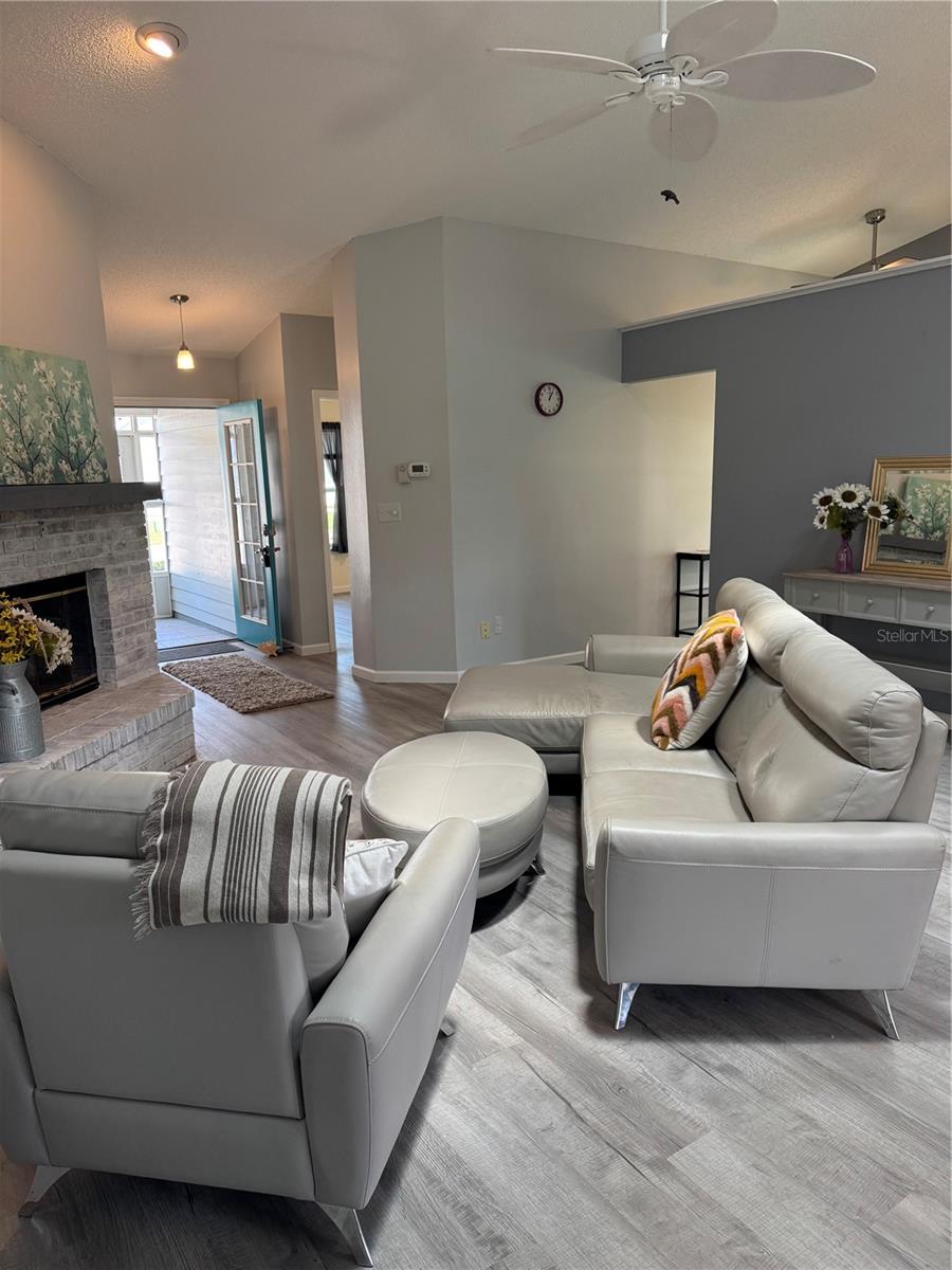 731 PINE SHORES CIR, NEW SMYRNA BEACH, FL, 32168