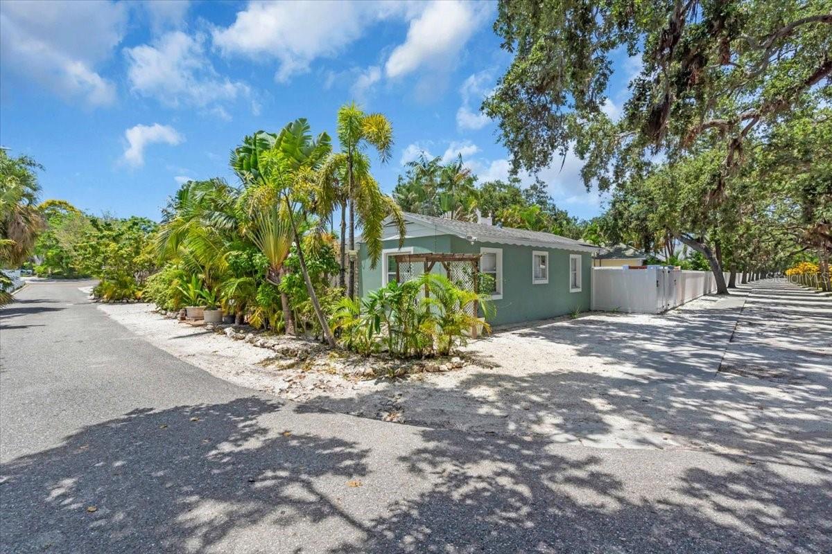 1761 SIESTA DR & 1760 WISCONSIN LN, SARASOTA, FL, 34239