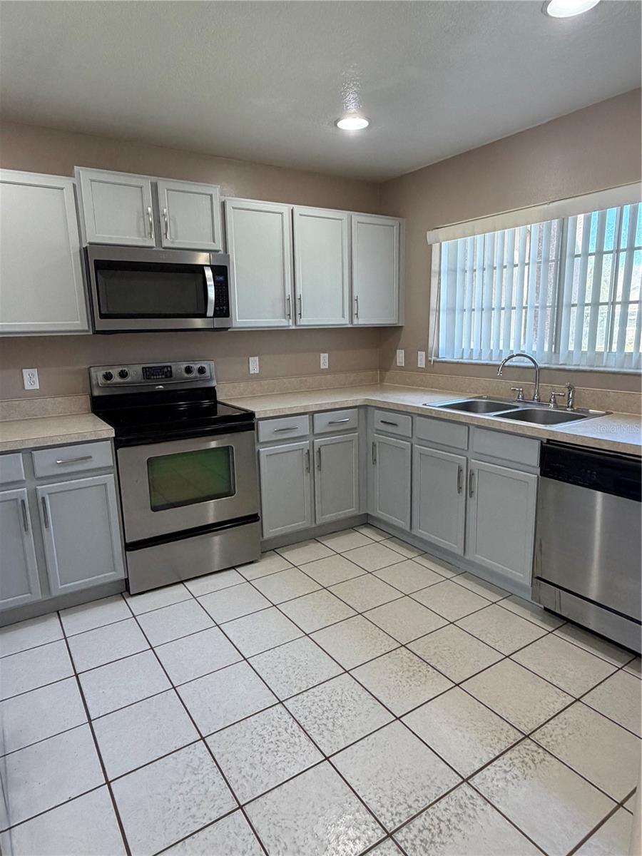 14208 BOCA KEY DR, ORLANDO, FL, 32824