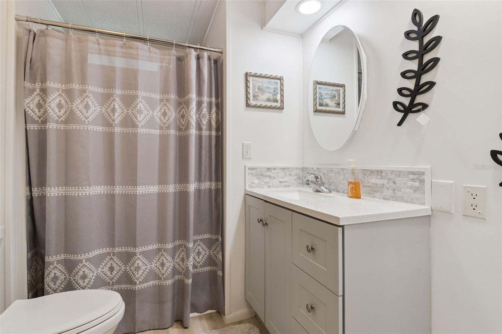 125 LAKE HAZEL DR, WINTER HAVEN, FL, 33884