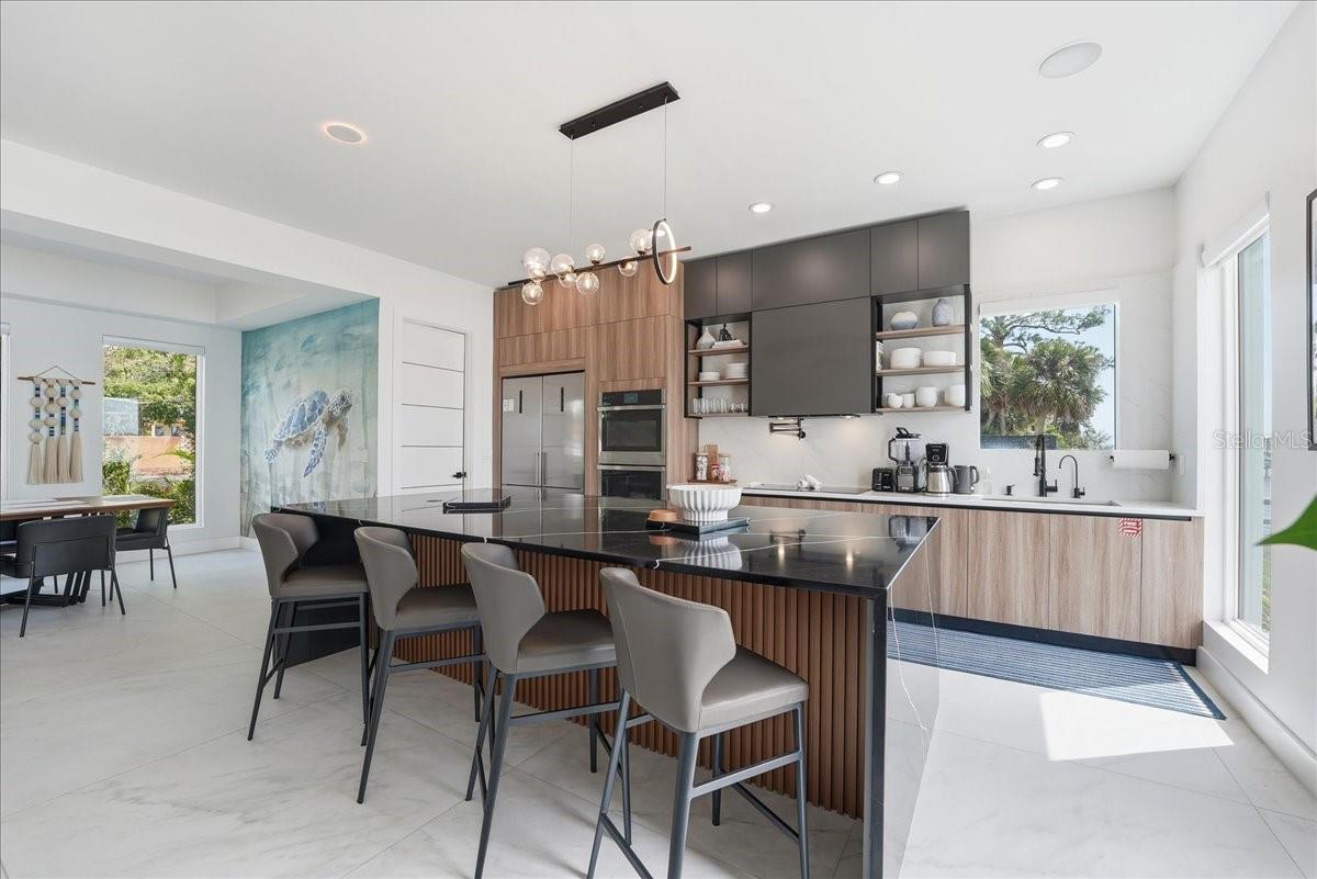 2175 S TROPICAL TRL, MERRITT ISLAND, FL, 32952
