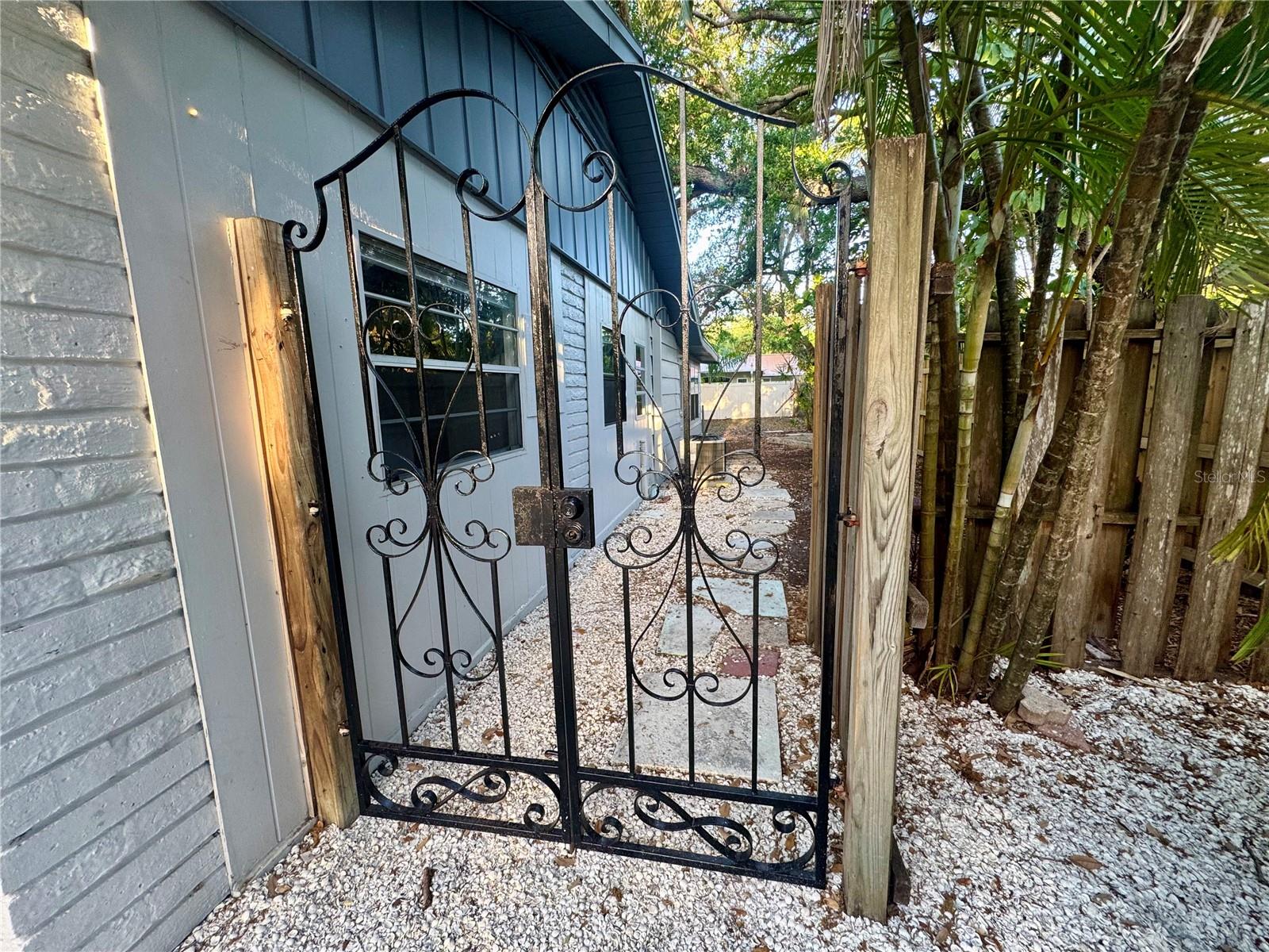 2107 CHIPPAWA PL, SARASOTA, FL, 34234