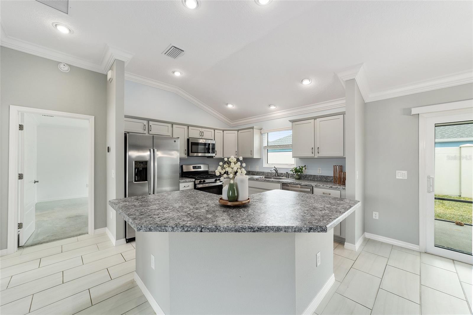 6316 DANIELSON LOOP, THE VILLAGES, FL, 32163