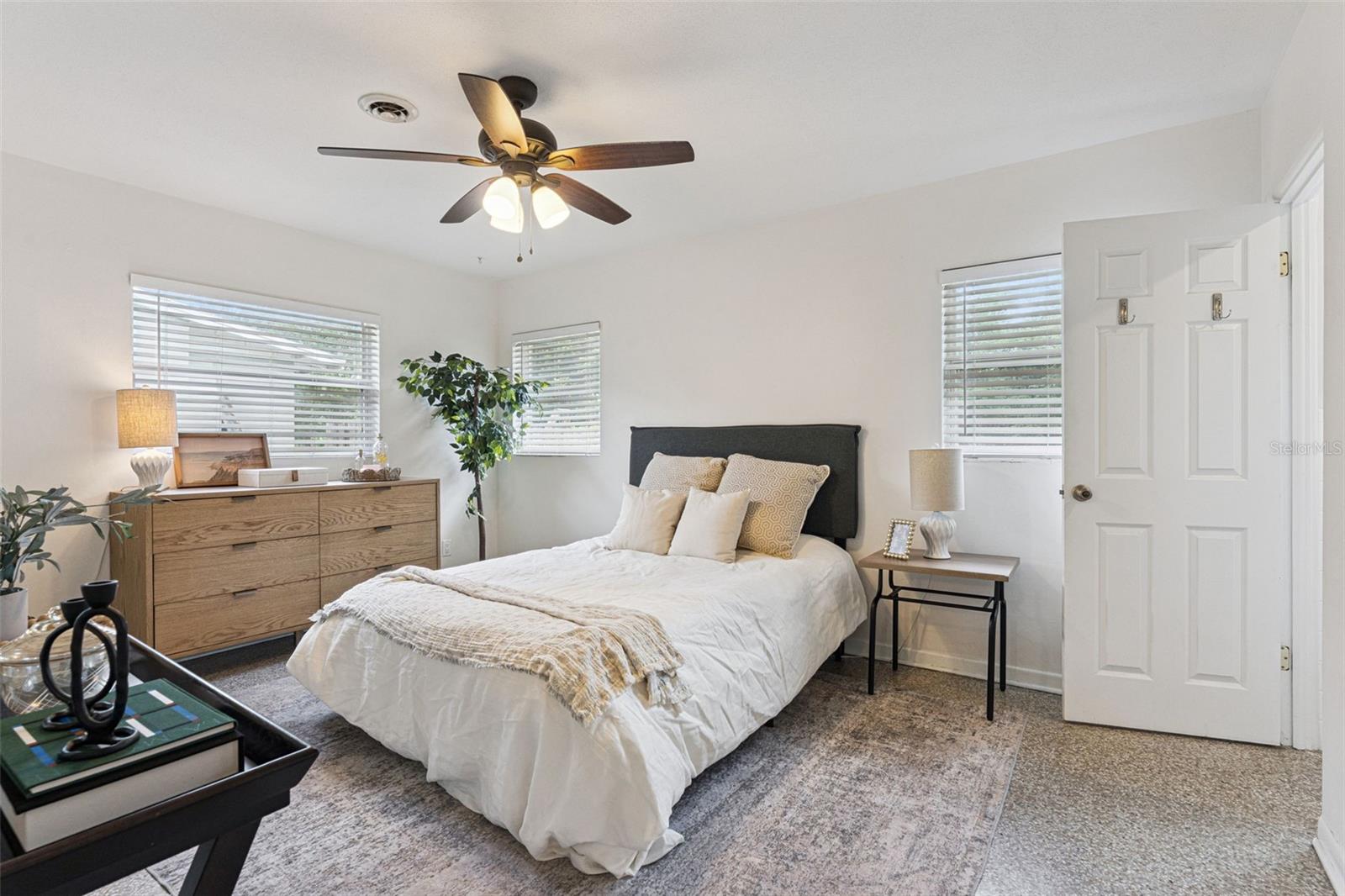 1512 OVERLAKE AVE, ORLANDO, FL, 32806