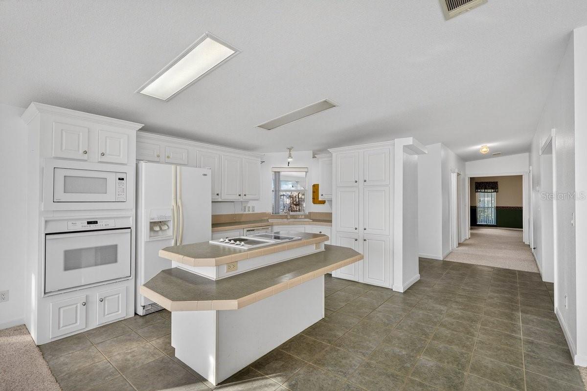 332 MARSH LANDING LOOP, OAK HILL, FL, 32759