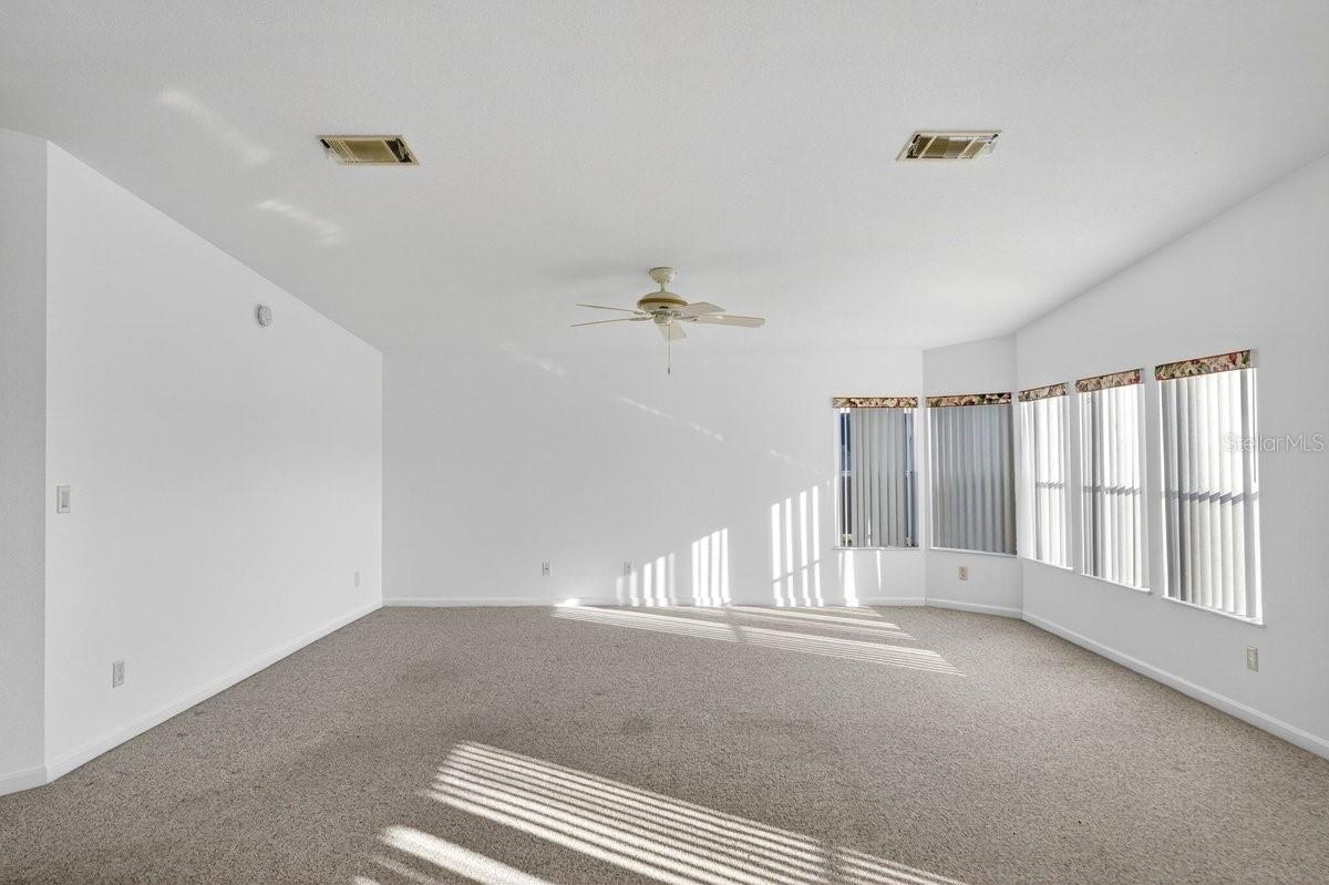 332 MARSH LANDING LOOP, OAK HILL, FL, 32759