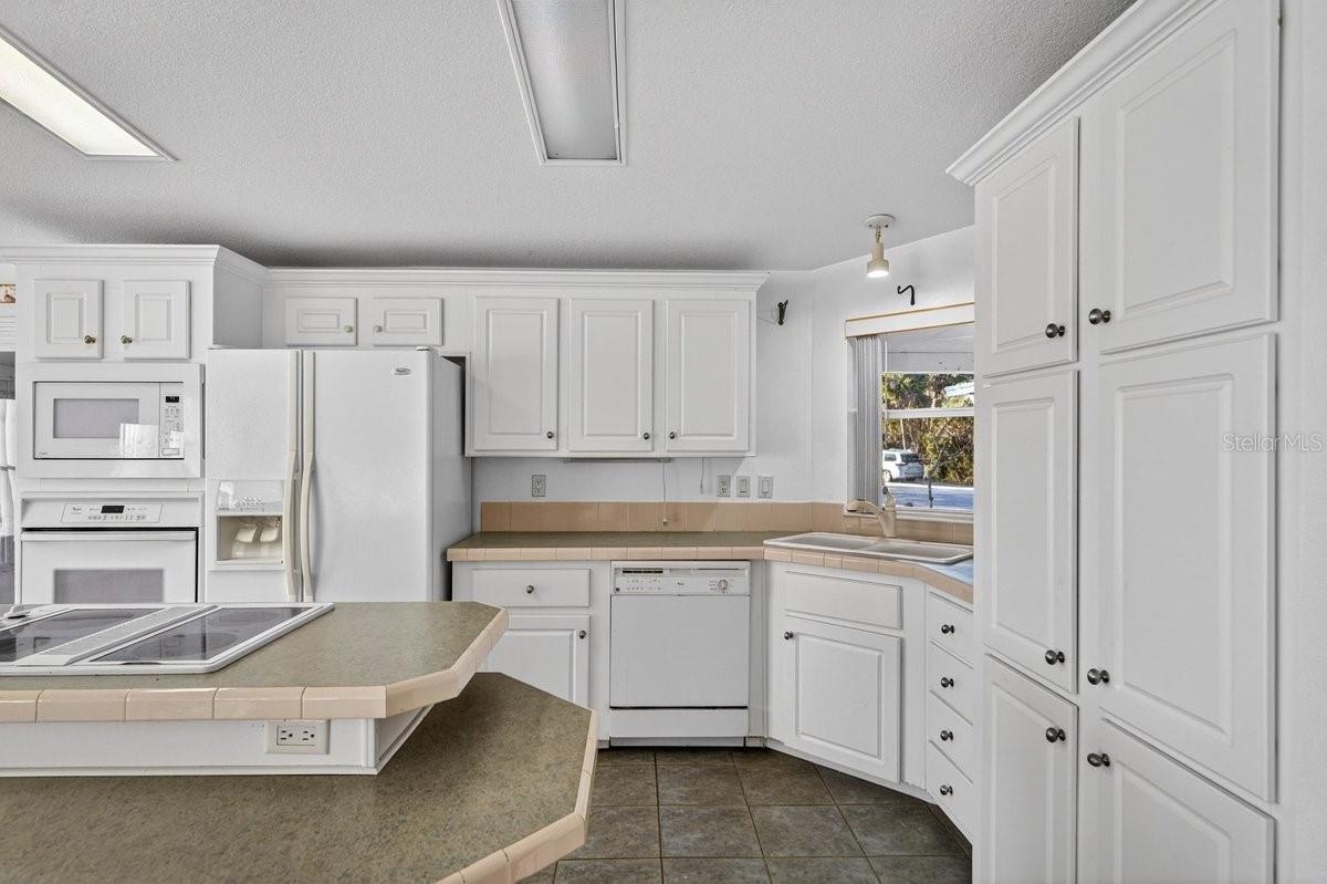 332 MARSH LANDING LOOP, OAK HILL, FL, 32759