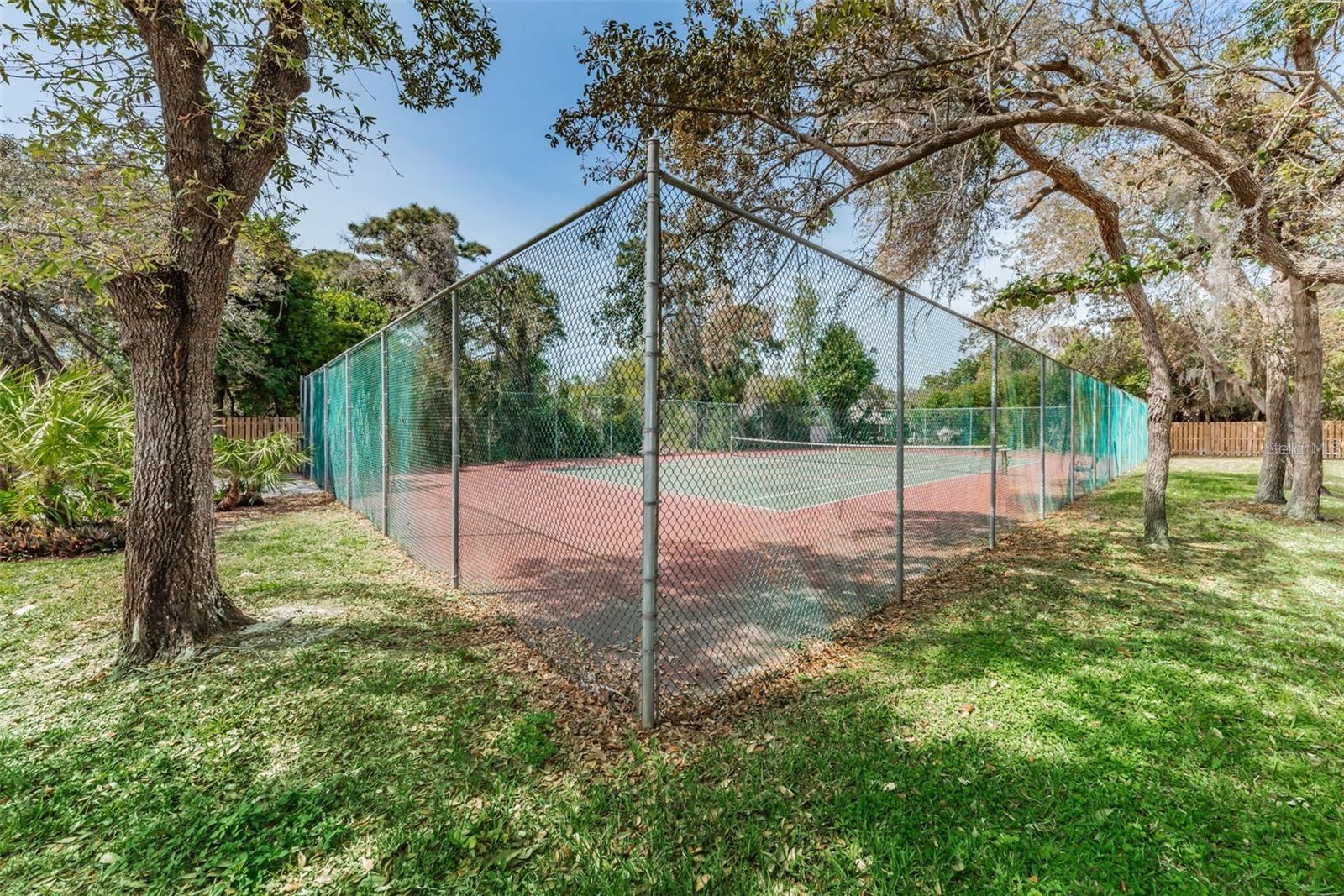300 S FLORIDA AVE #200J, TARPON SPRINGS, FL, 34689