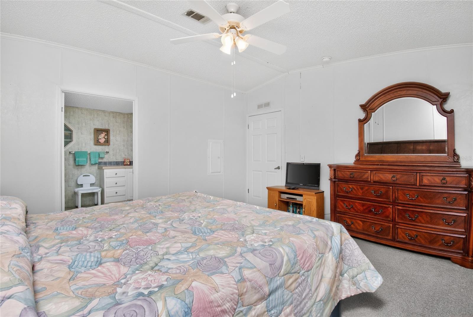 24437 HARBORVIEW RD #106, PUNTA GORDA, FL, 33980