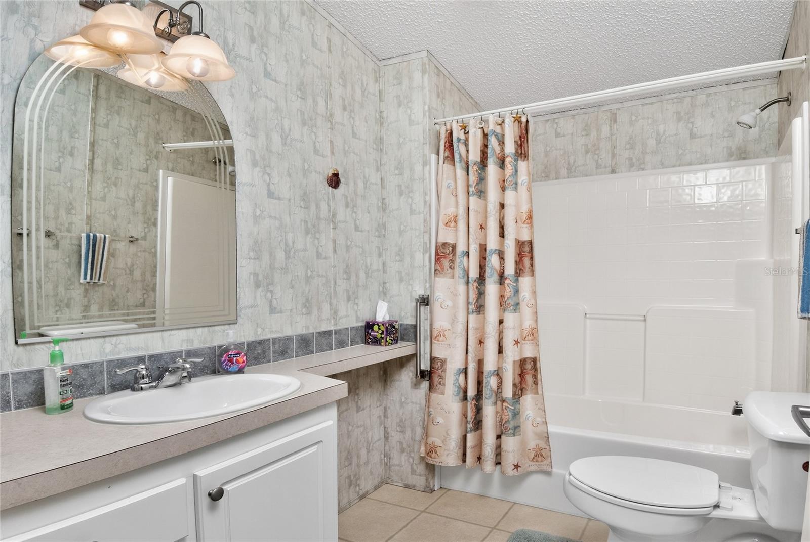 24437 HARBORVIEW RD #106, PUNTA GORDA, FL, 33980