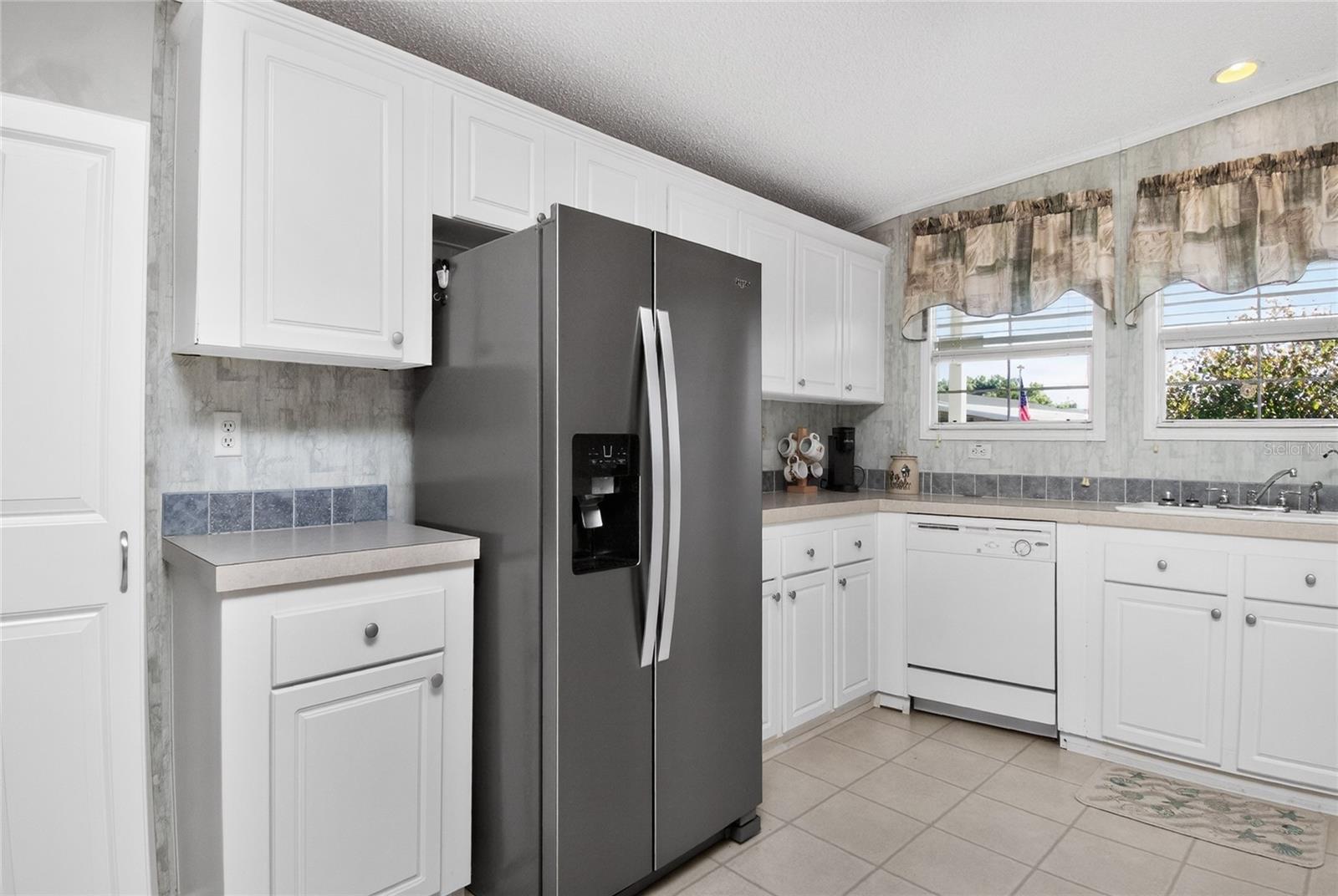 24437 HARBORVIEW RD #106, PUNTA GORDA, FL, 33980