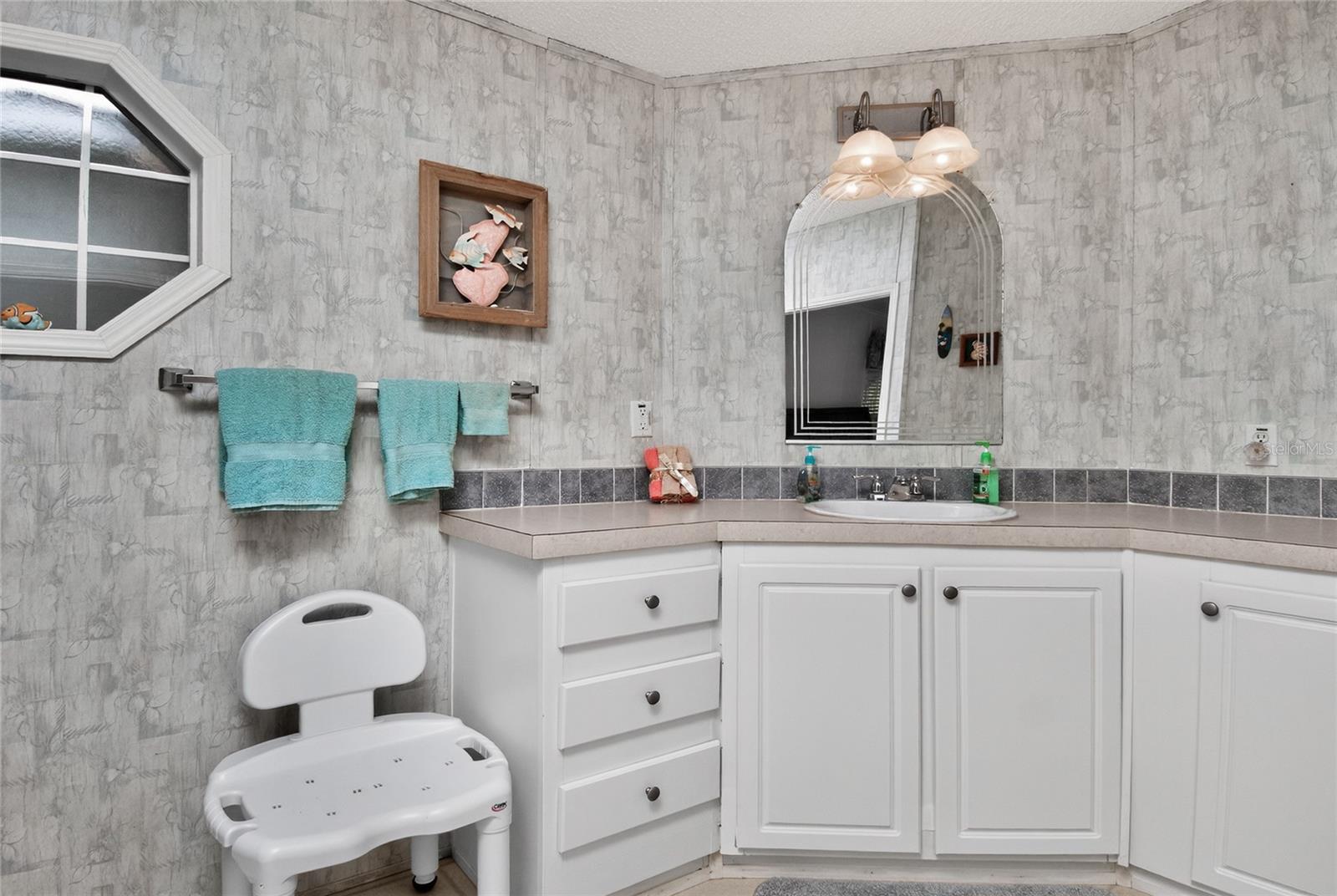 24437 HARBORVIEW RD #106, PUNTA GORDA, FL, 33980