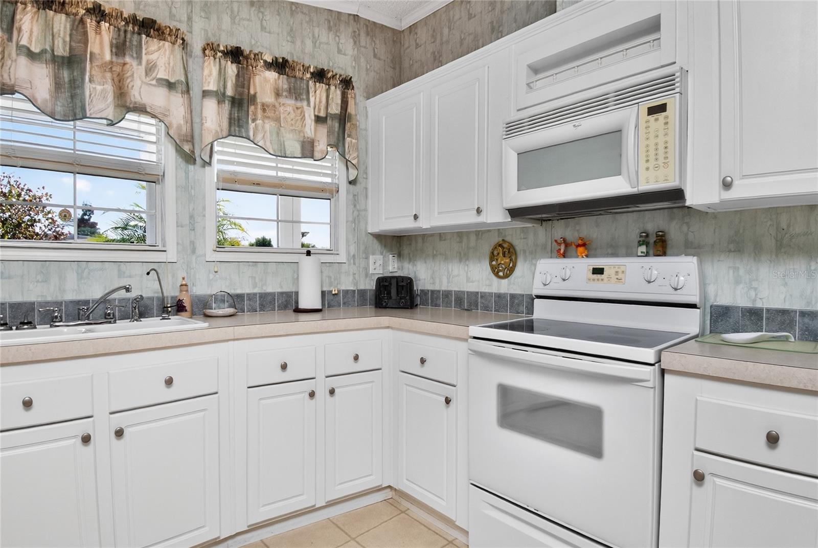 24437 HARBORVIEW RD #106, PUNTA GORDA, FL, 33980